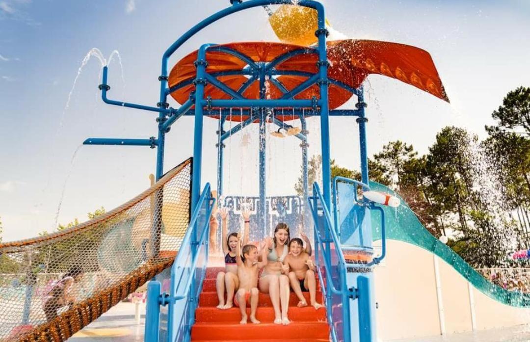 Bahiana Hotel Сен-Жулиен-ан-Борн Екстериор снимка