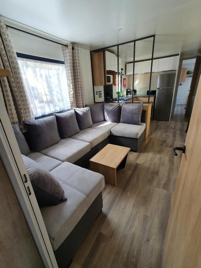 Bahiana Hotel Сен-Жулиен-ан-Борн Екстериор снимка